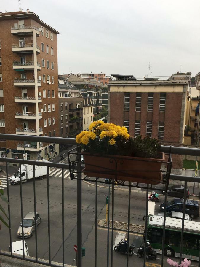 佐纳托尔托纳住宿加早餐旅馆 米兰 外观 照片