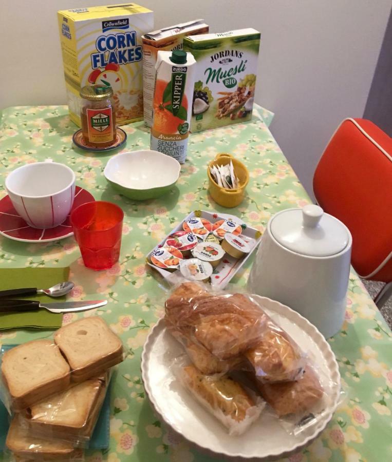 佐纳托尔托纳住宿加早餐旅馆 米兰 外观 照片